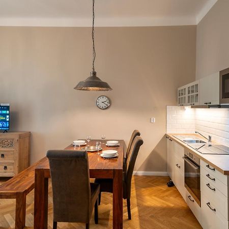 Apart Hotel Zborovska ปราก ภายนอก รูปภาพ