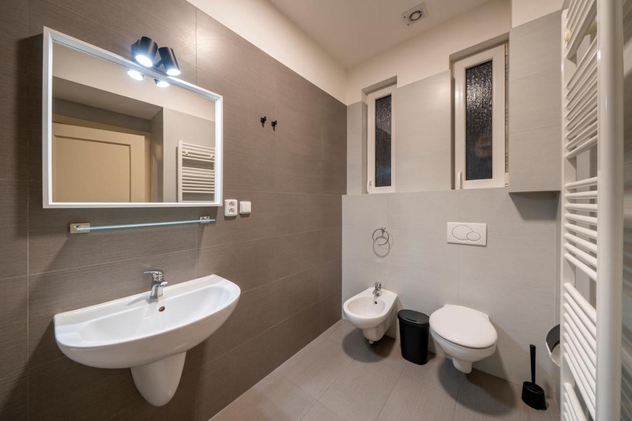 Apart Hotel Zborovska ปราก ภายนอก รูปภาพ