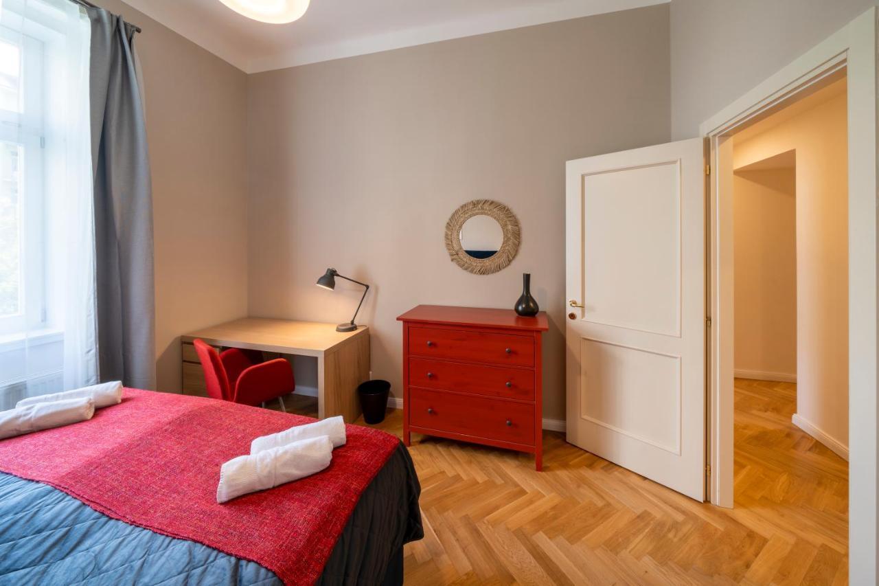 Apart Hotel Zborovska ปราก ภายนอก รูปภาพ