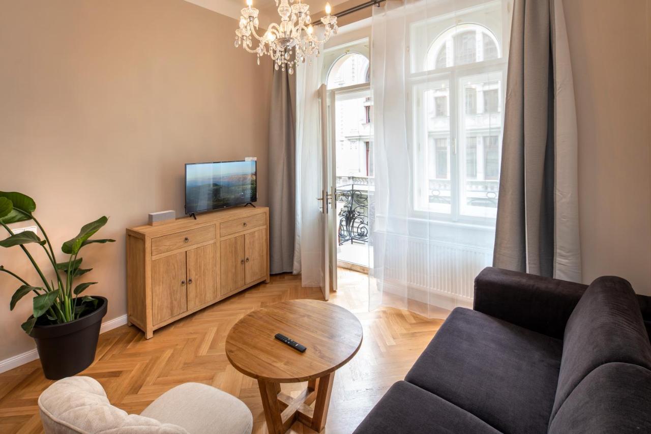 Apart Hotel Zborovska ปราก ภายนอก รูปภาพ