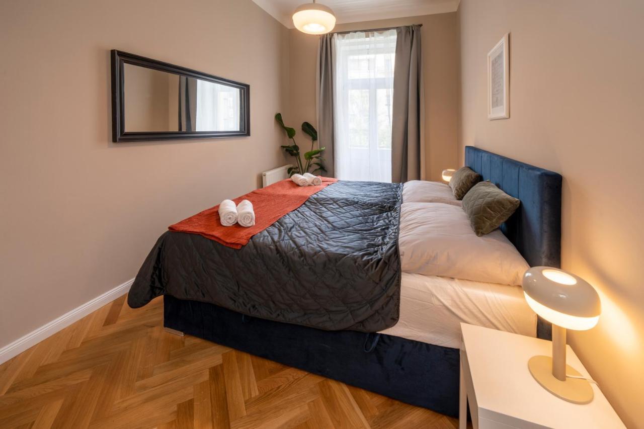 Apart Hotel Zborovska ปราก ภายนอก รูปภาพ