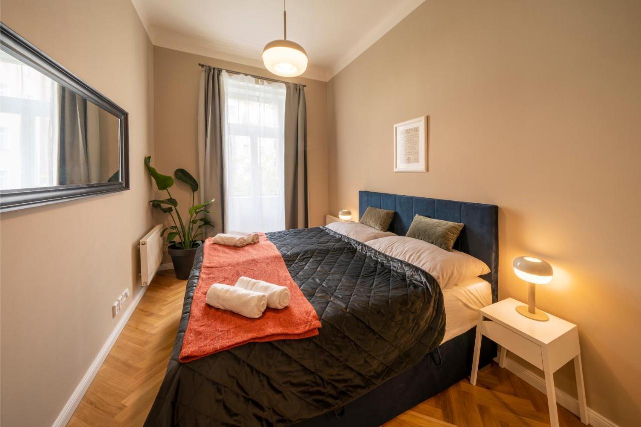 Apart Hotel Zborovska ปราก ภายนอก รูปภาพ