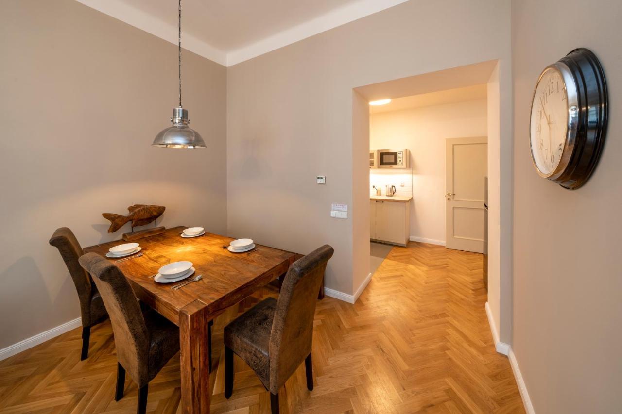 Apart Hotel Zborovska ปราก ภายนอก รูปภาพ