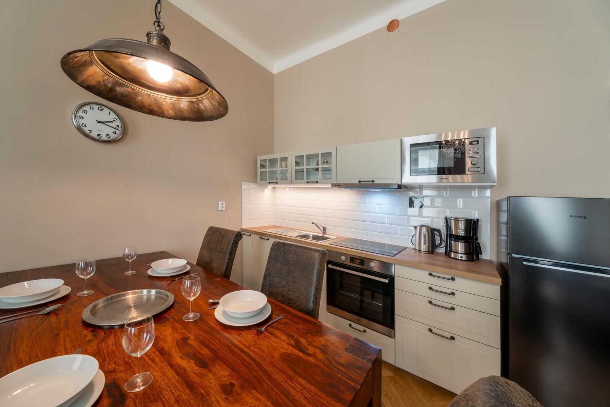 Apart Hotel Zborovska ปราก ภายนอก รูปภาพ