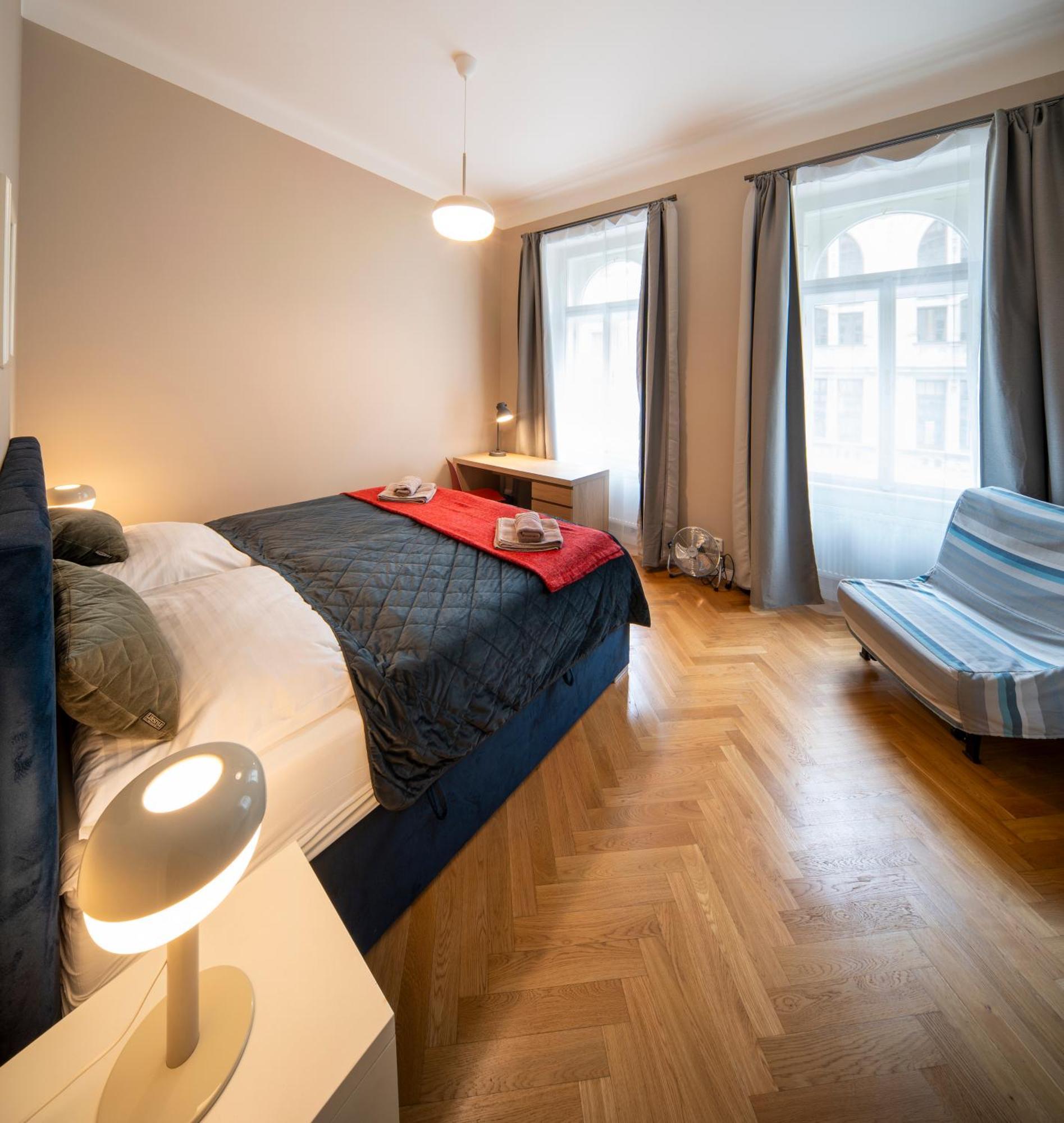Apart Hotel Zborovska ปราก ภายนอก รูปภาพ