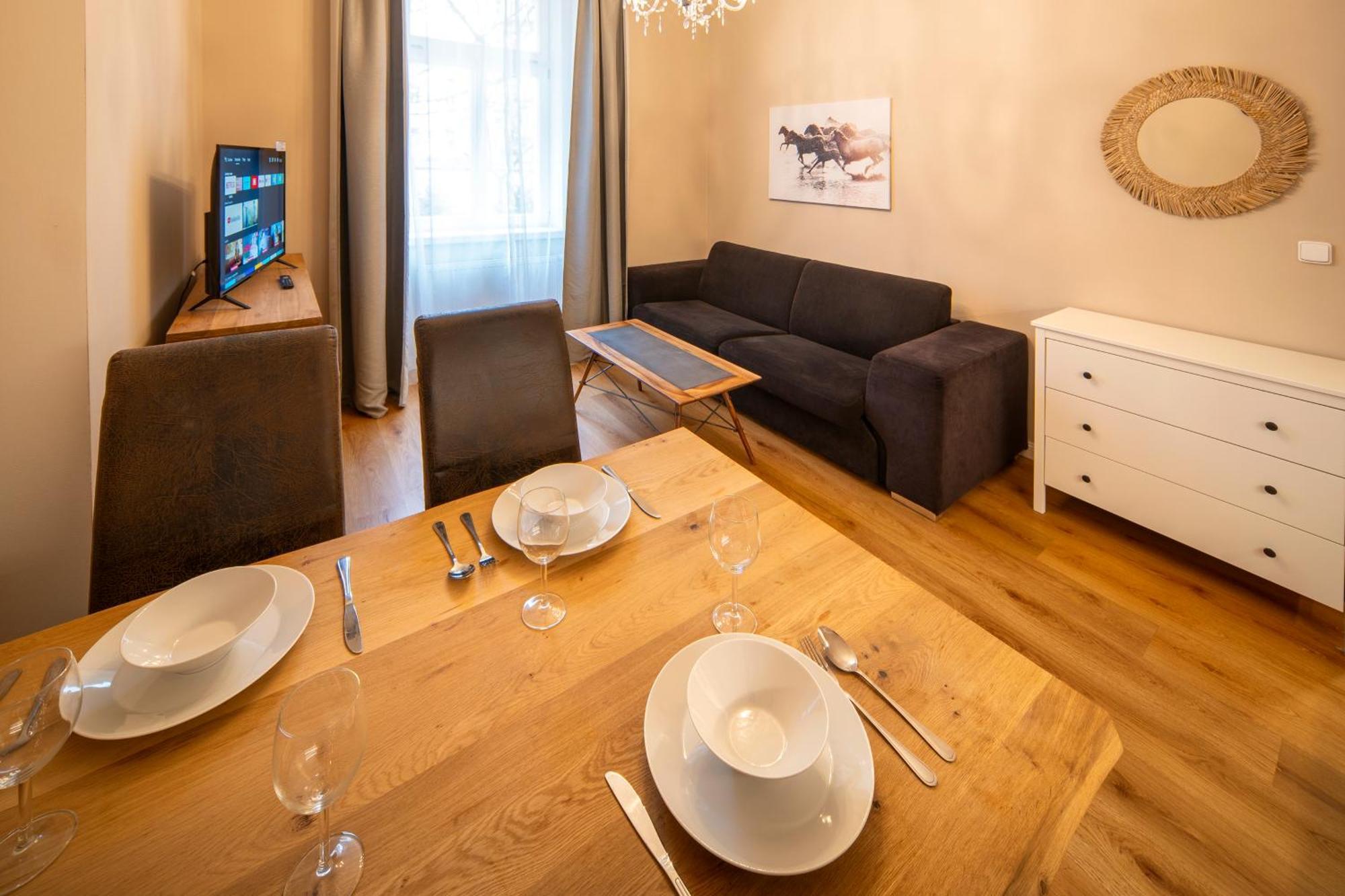 Apart Hotel Zborovska ปราก ภายนอก รูปภาพ