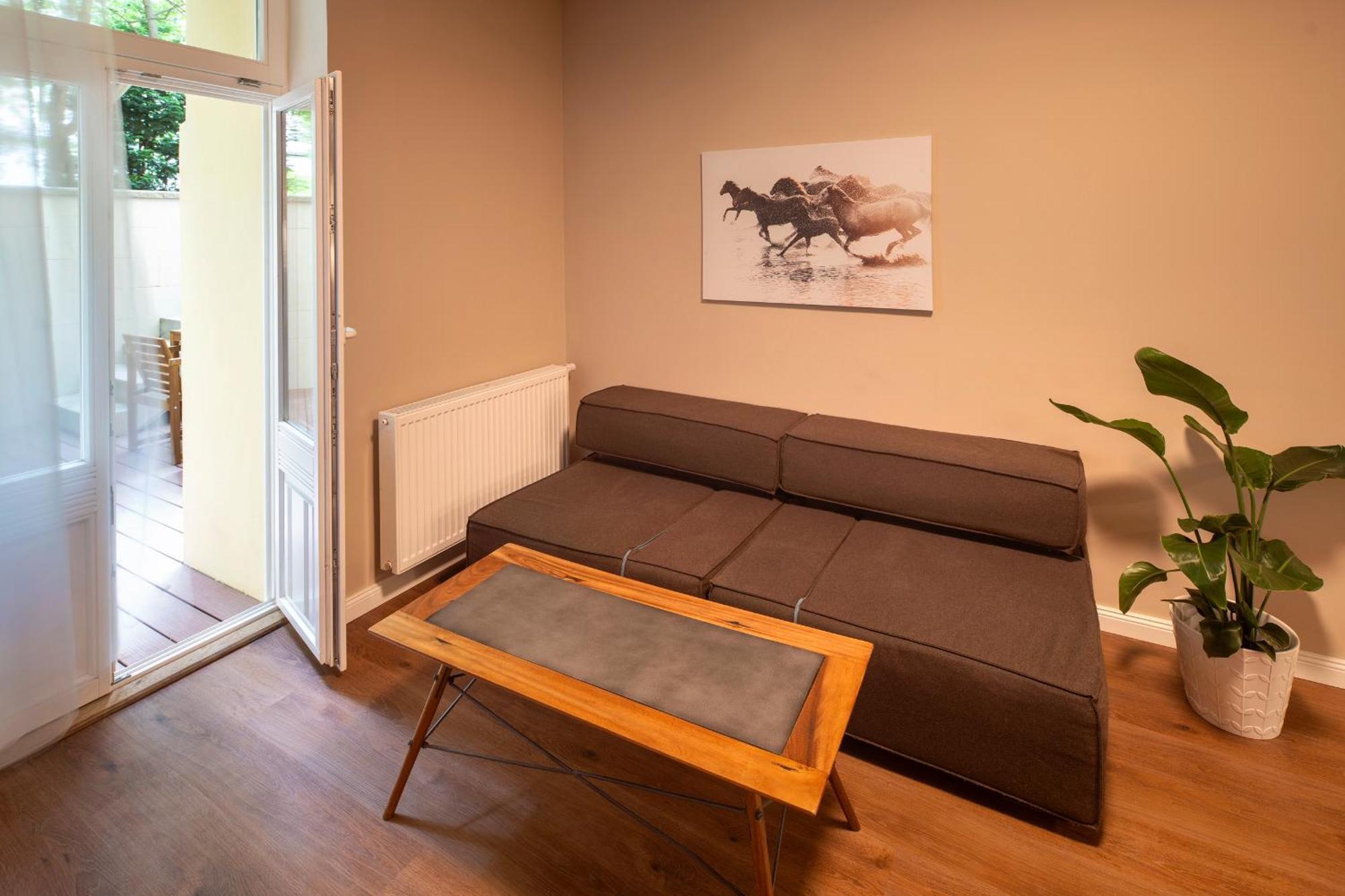 Apart Hotel Zborovska ปราก ภายนอก รูปภาพ